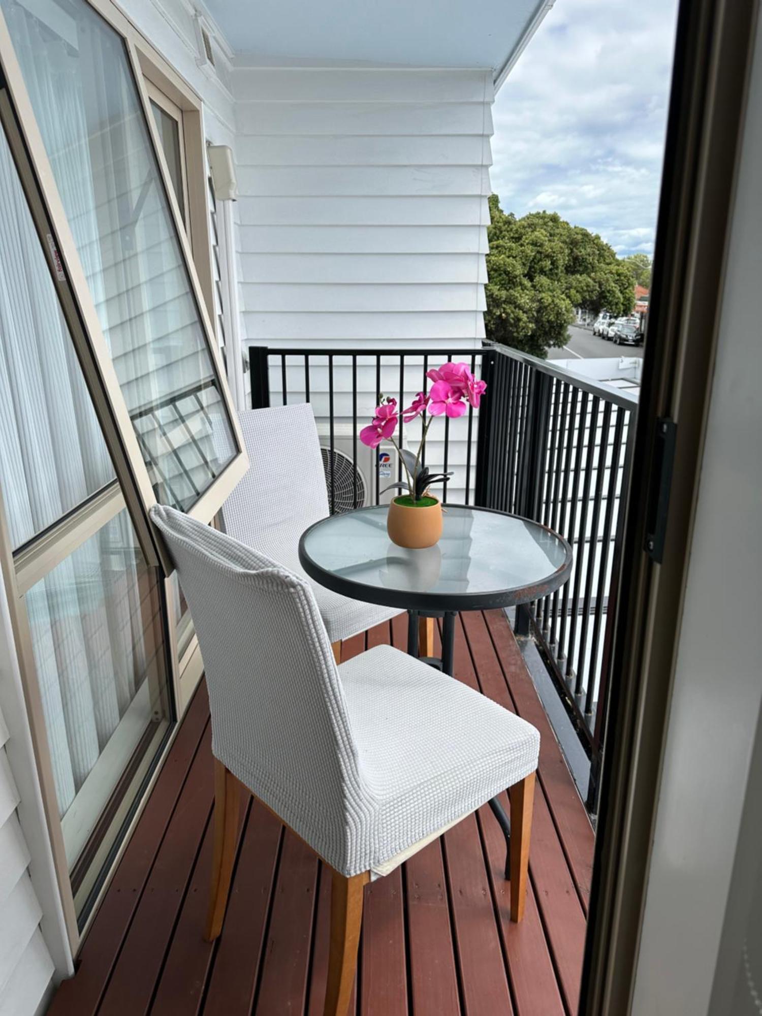 Otahuhu Shopping Centre 8a Apartment *