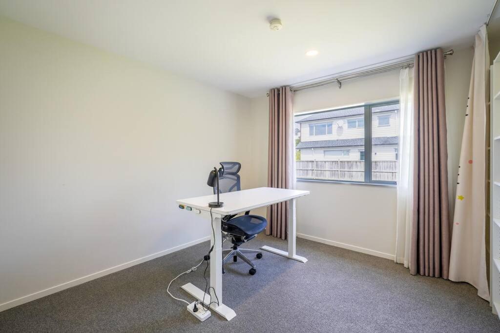 Your Retreat In Long Bay