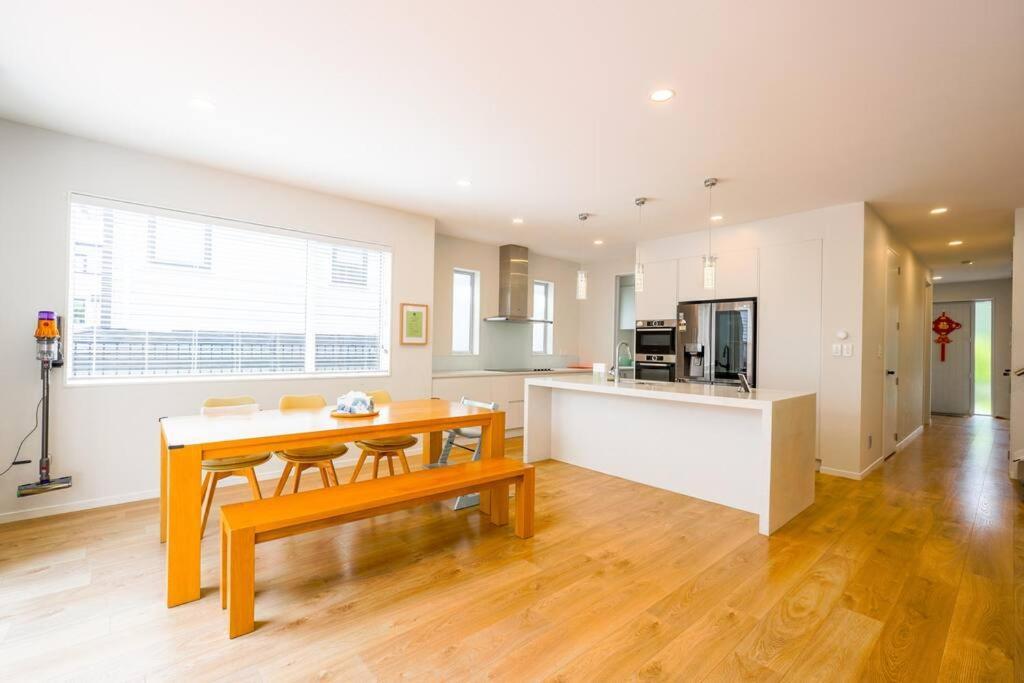 Your Retreat In Long Bay Auckland