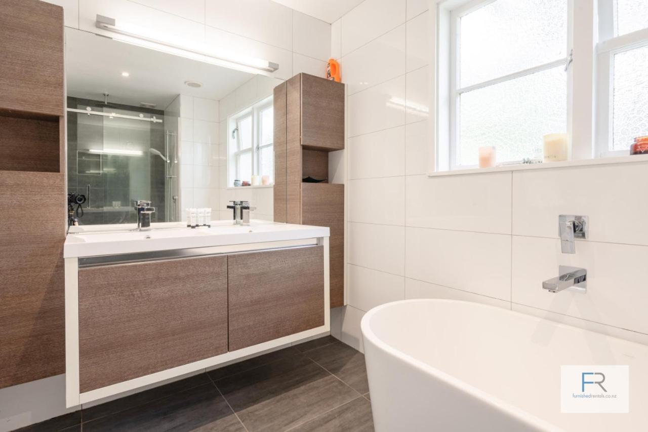 Beautiful Birkenhead Holiday home