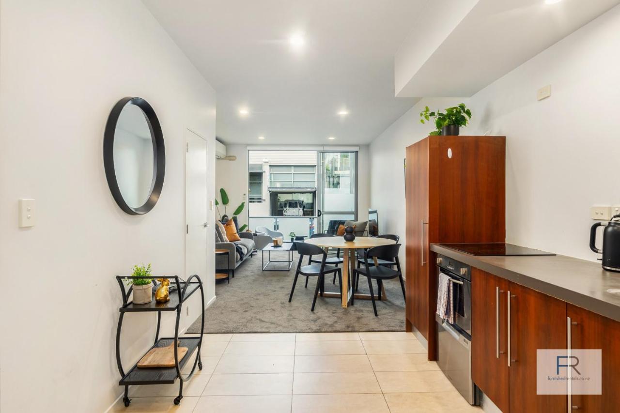 Apartment Executive Townhouse By Furnished