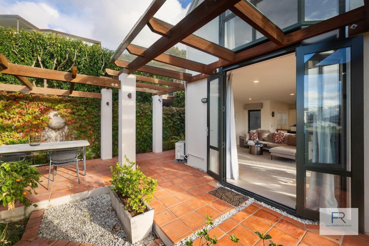 Beautiful Parnell With Seaviews Holiday home