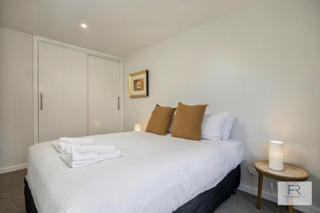 Premium Coastal Apartment Auckland