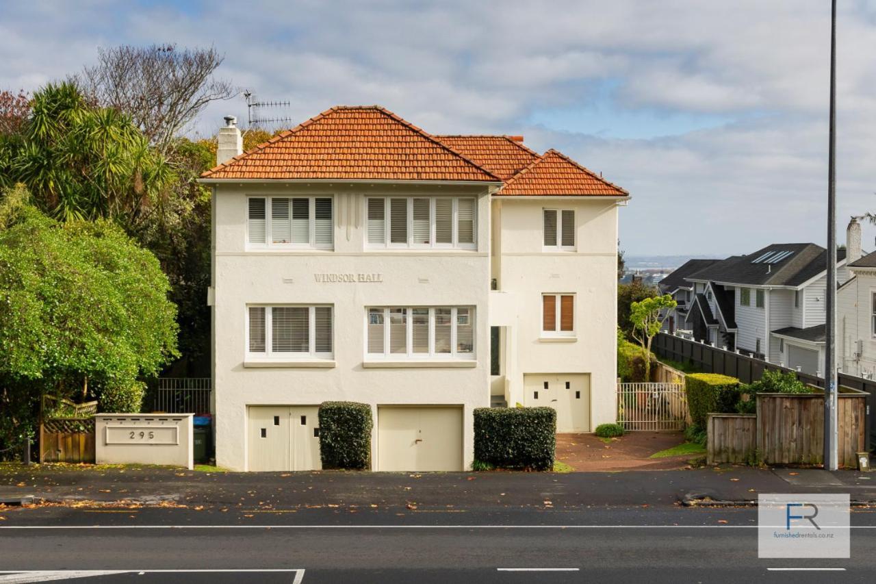 Spacious Mt Eden Apartment