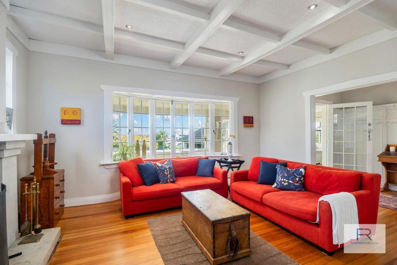 Grand Character In Meadowbank Holiday home Auckland