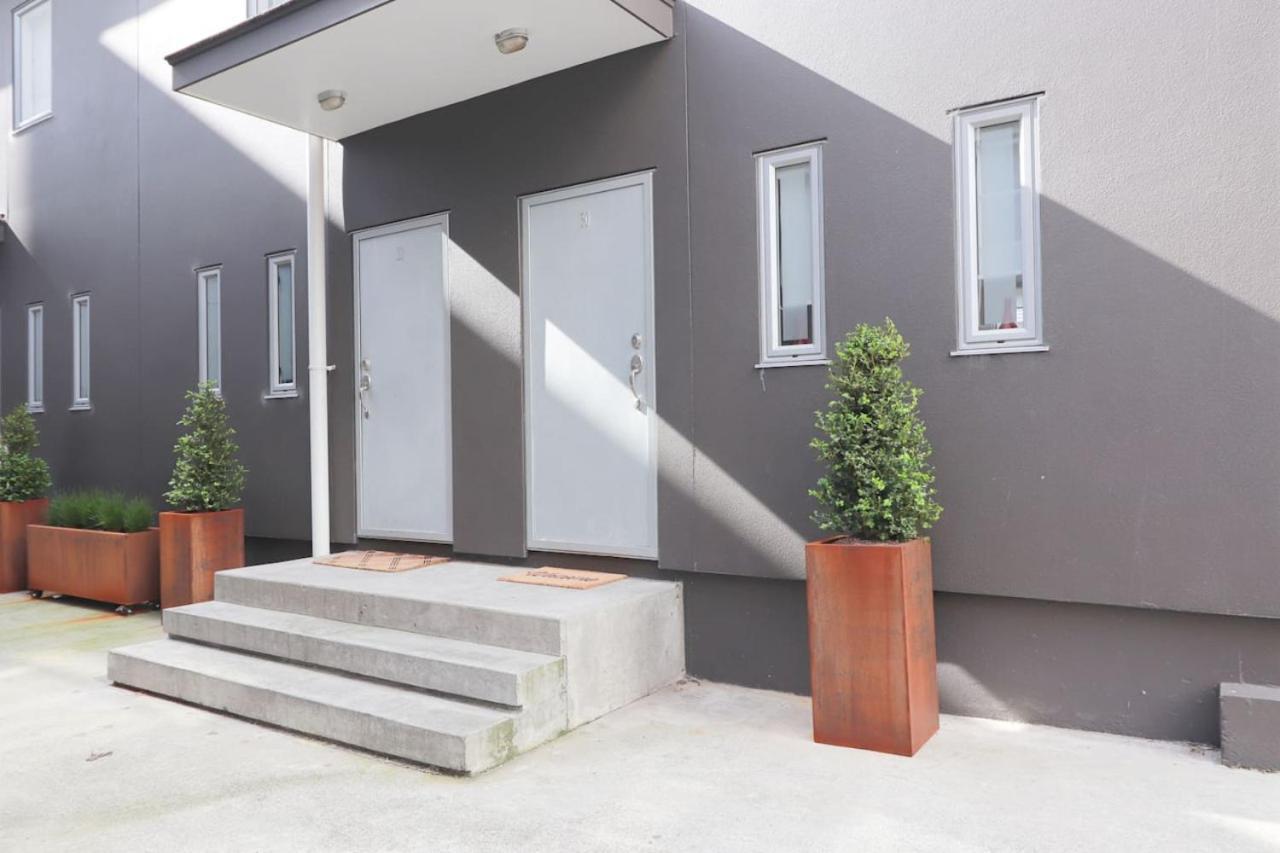 Executive Townhouse By Furnished Auckland