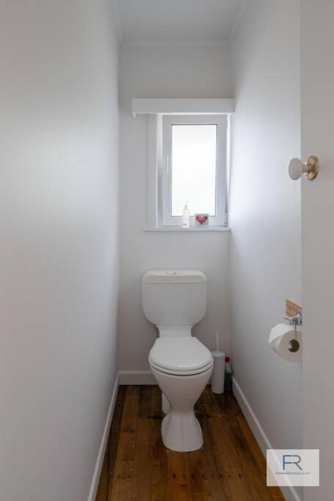 Charming Forrest Hill Holiday home *