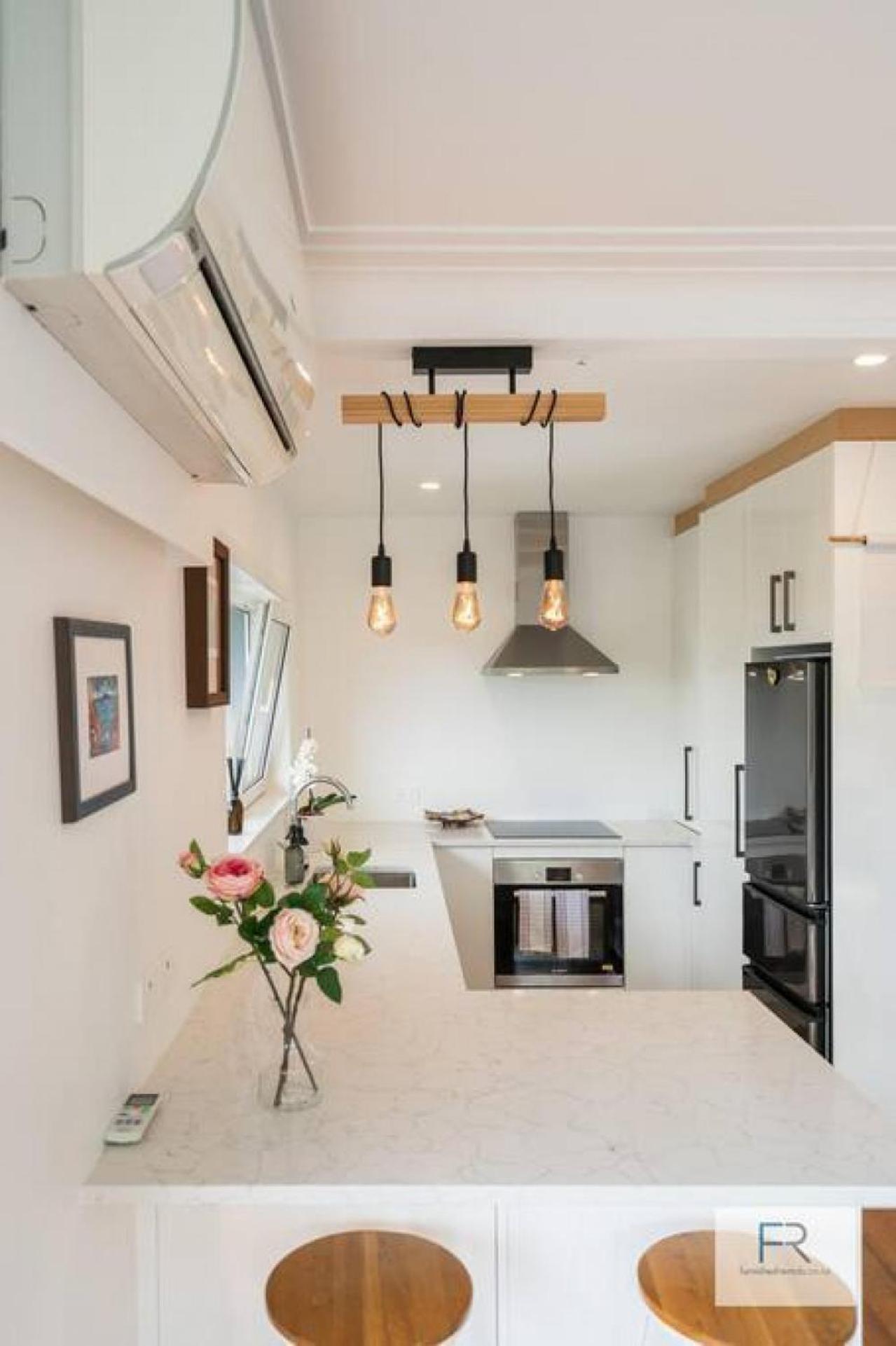 Charming Forrest Hill Holiday home *