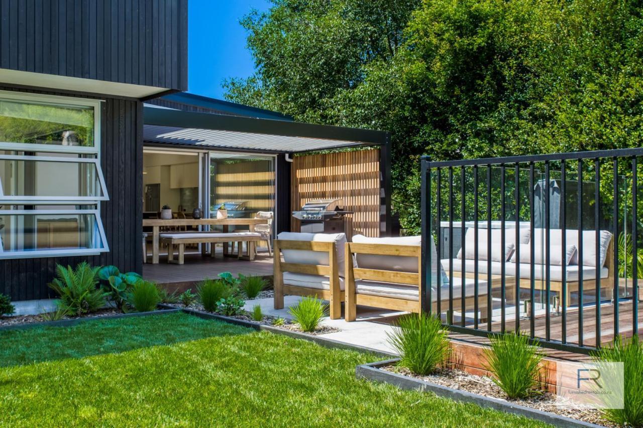 Holiday home Executive With And Pool Auckland