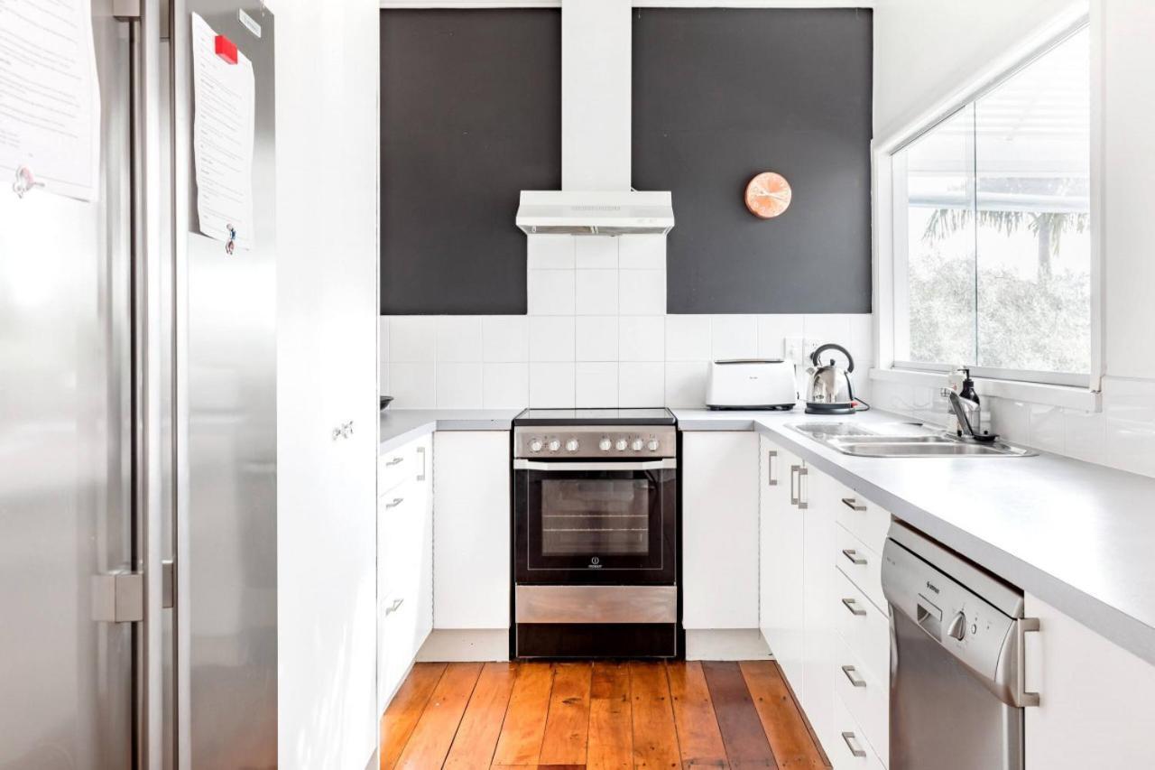 Bright Beachside Holiday home Auckland