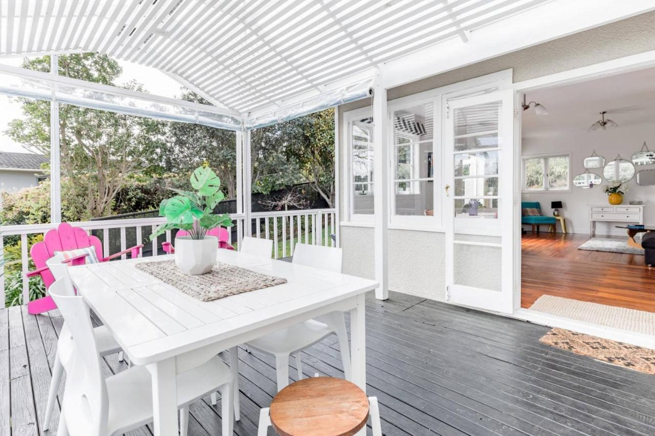 Bright Beachside * Auckland