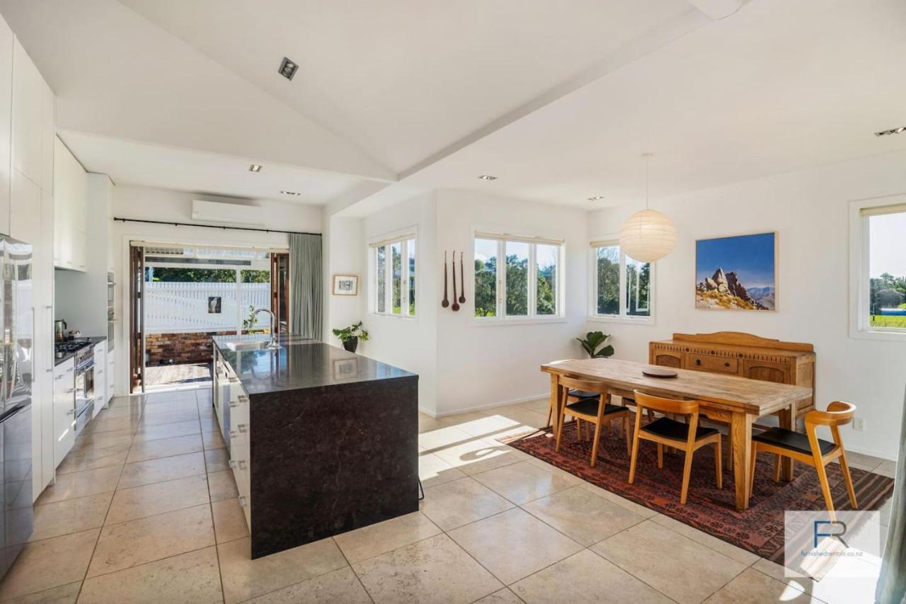 Magnificent Parkside Retreat
