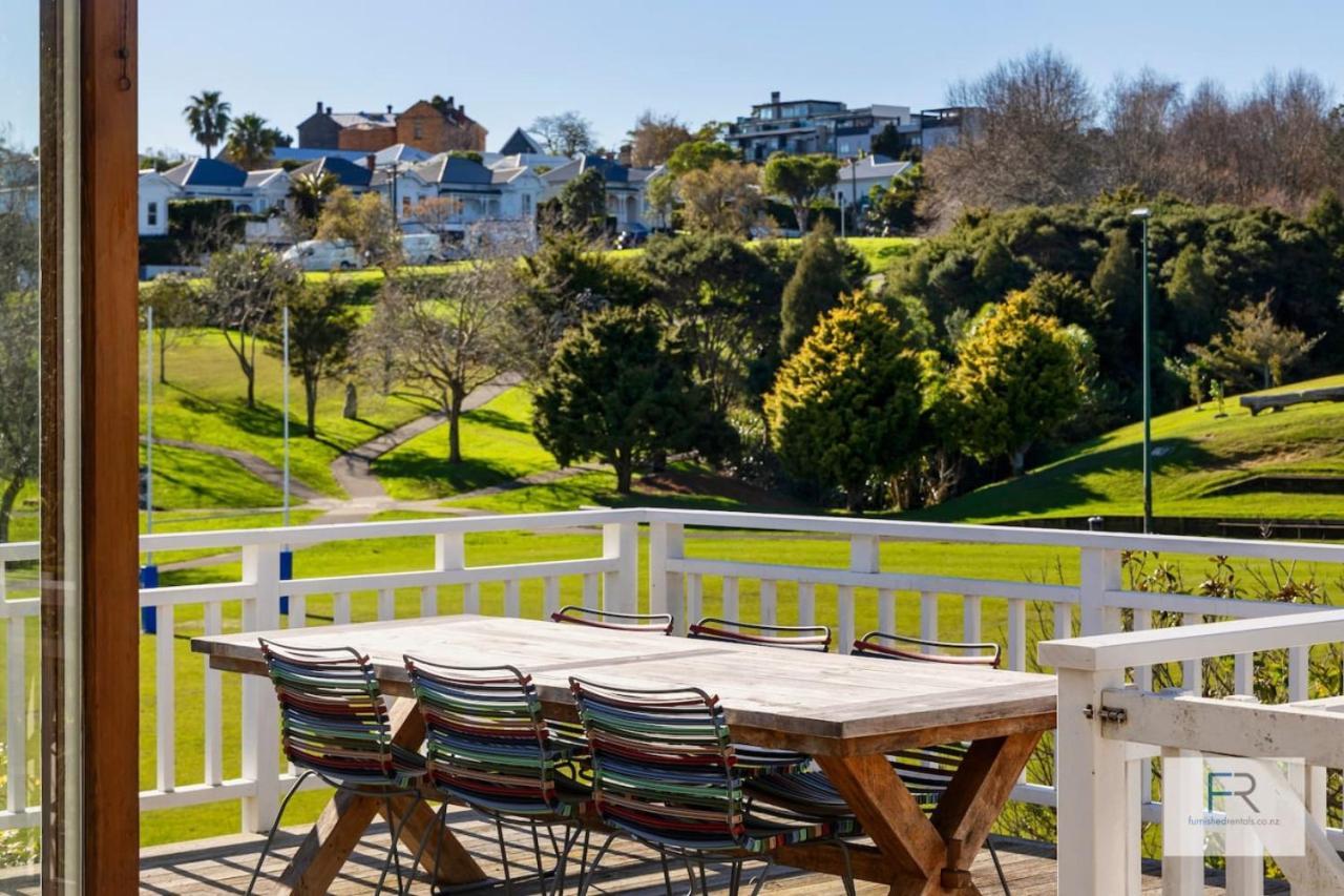 Holiday home Magnificent Parkside Retreat *