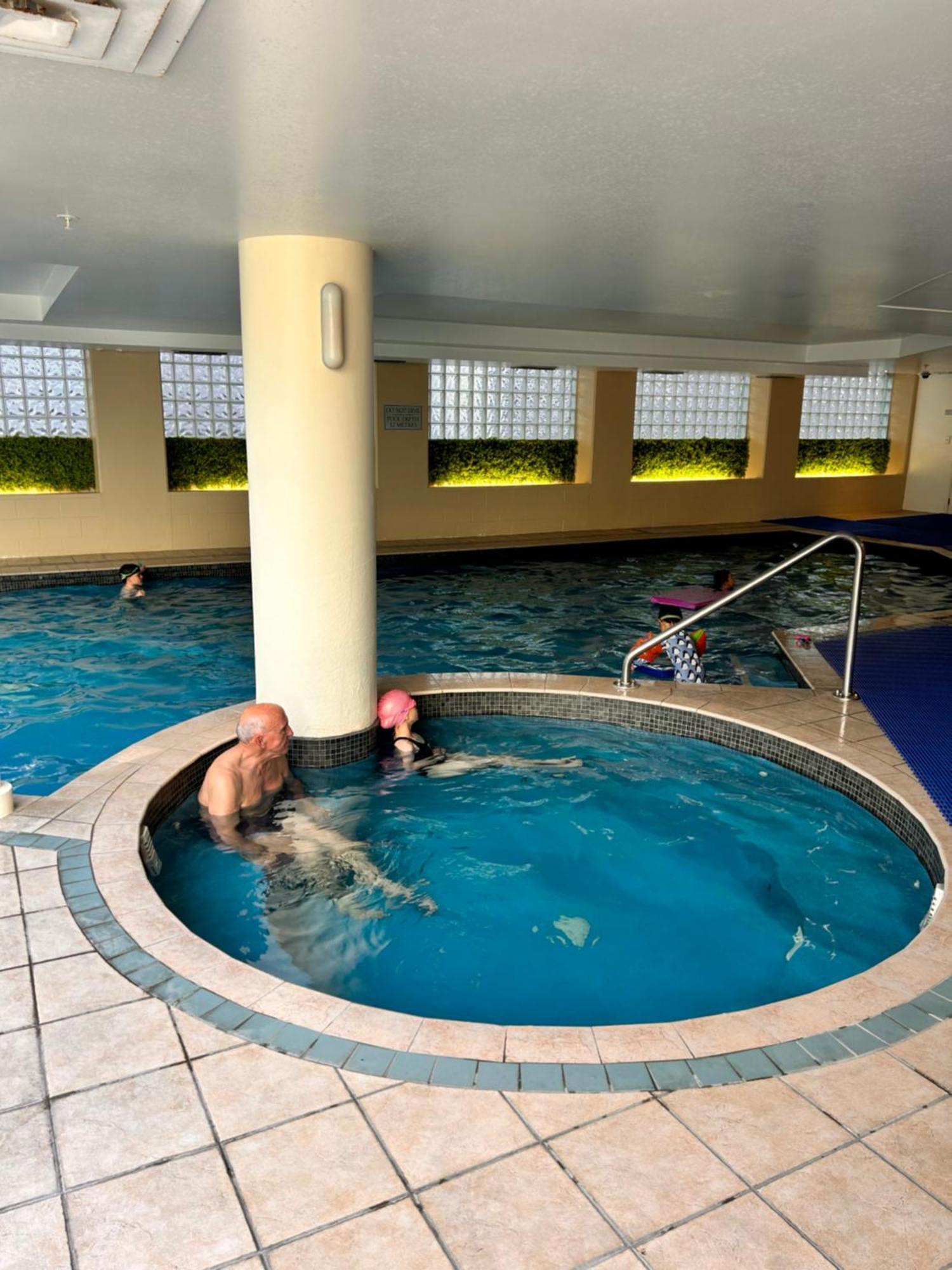 Newmarket Fully Furnished 2 Bedrooms Apartment *
