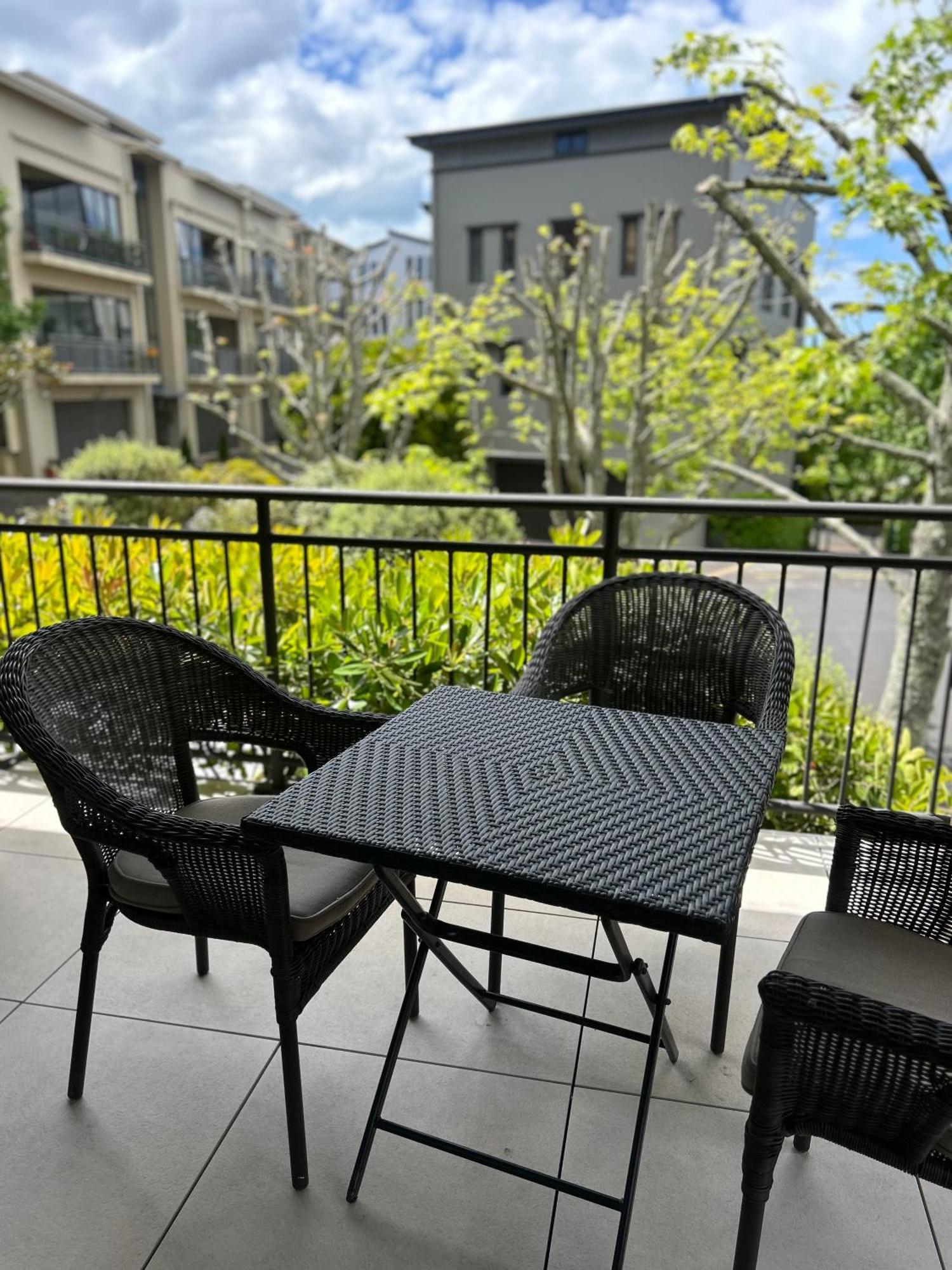 Newmarket Fully Furnished 2 Bedrooms * Auckland