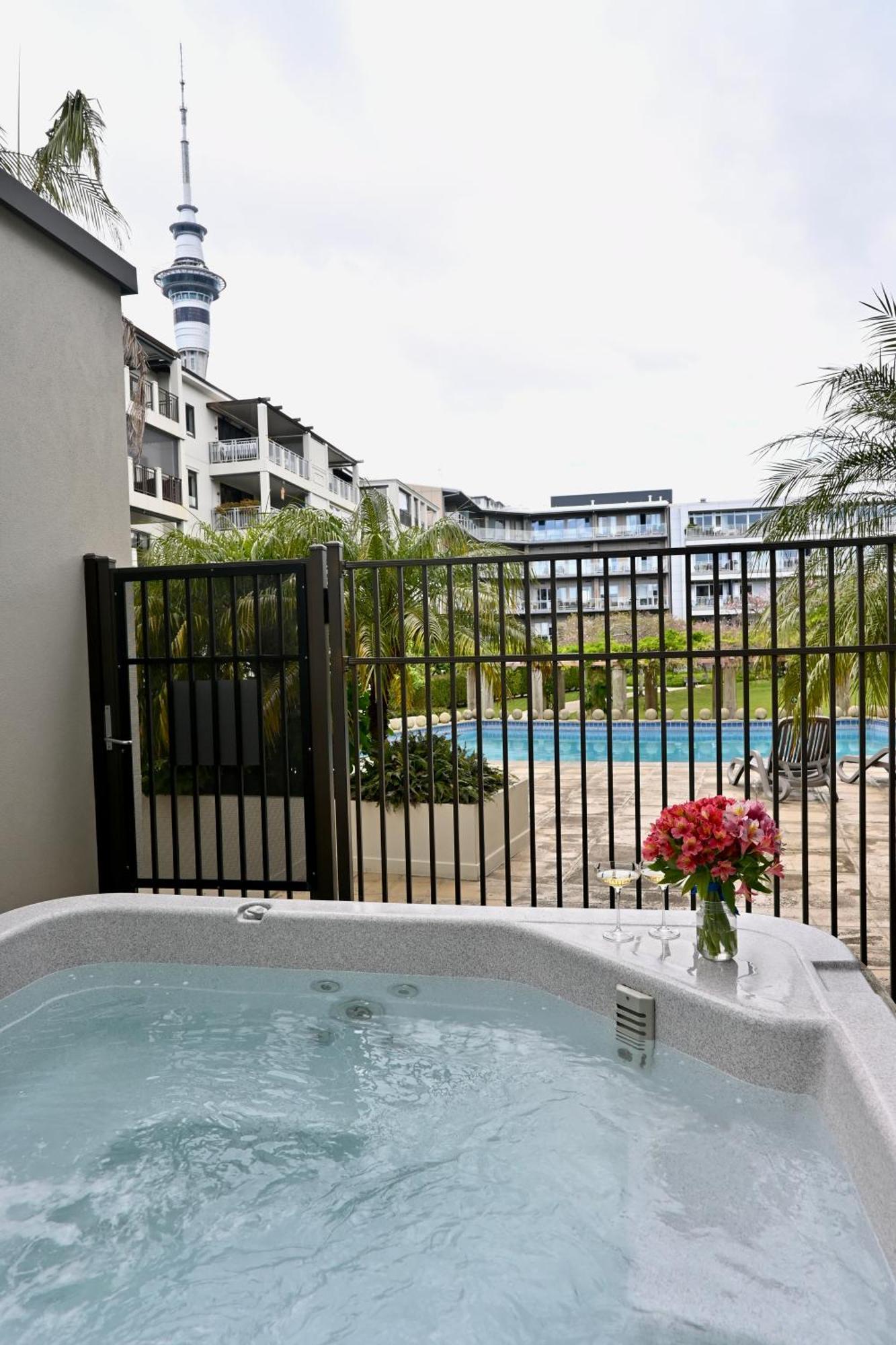 Ohtel Hotel 5*