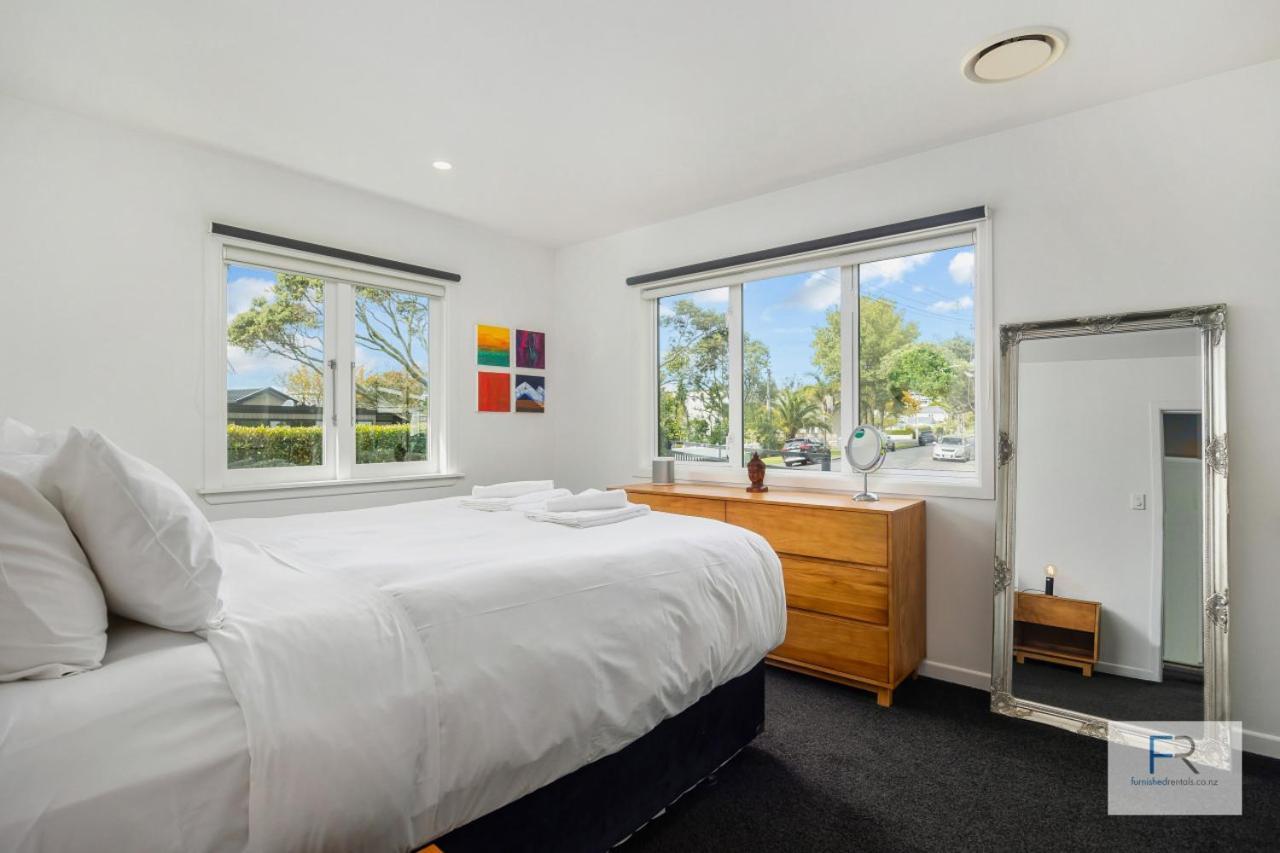 Stylish Northcote Point Holiday home *