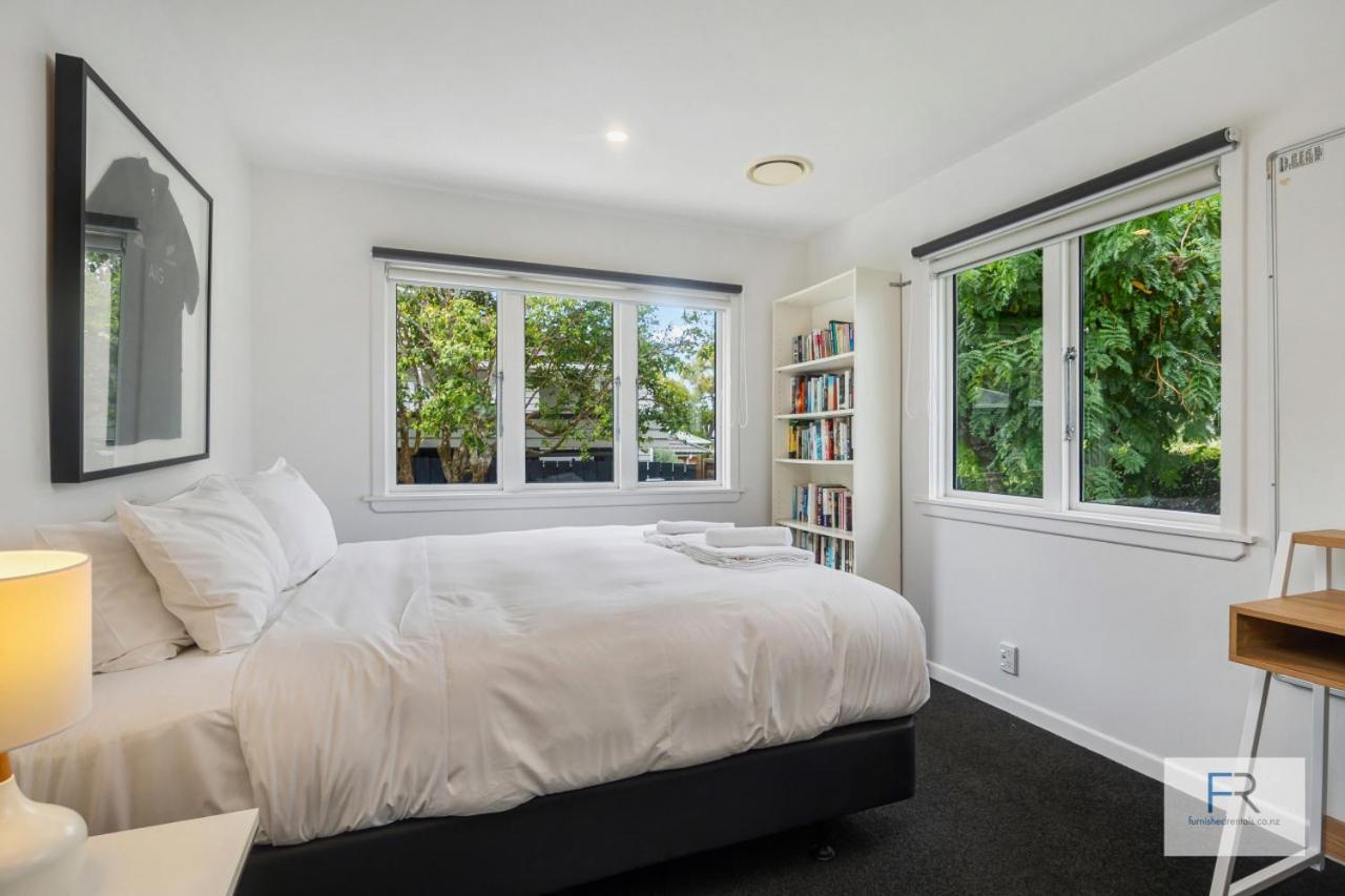 Stylish Northcote Point Holiday home Auckland