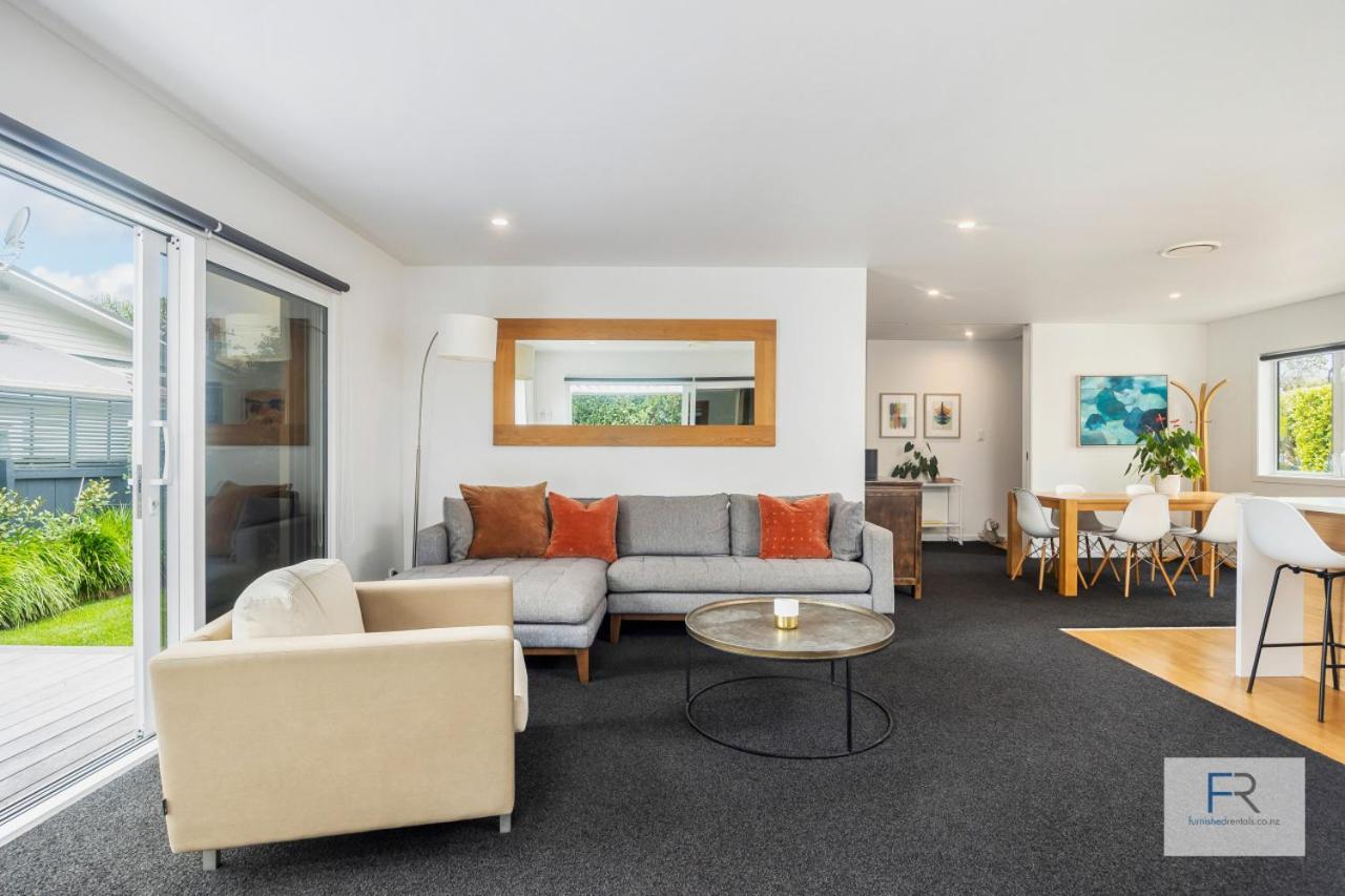 Stylish Northcote Point Holiday home