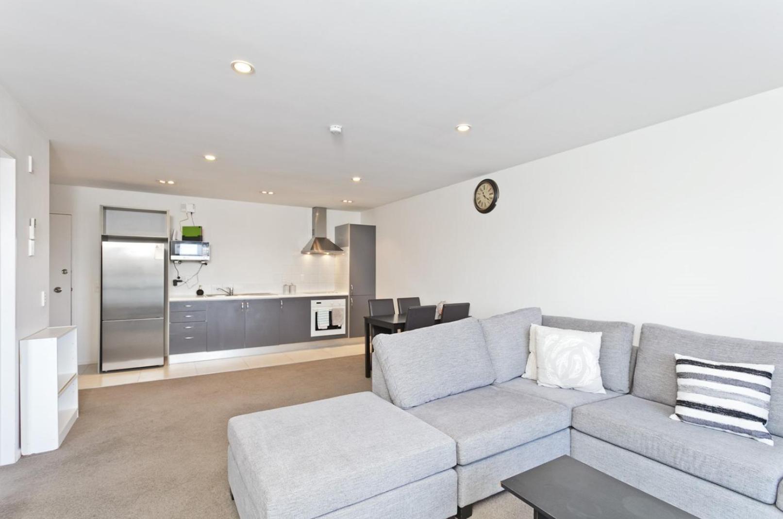 A Way To Get Away In A Tree Mountain Apartment Auckland
