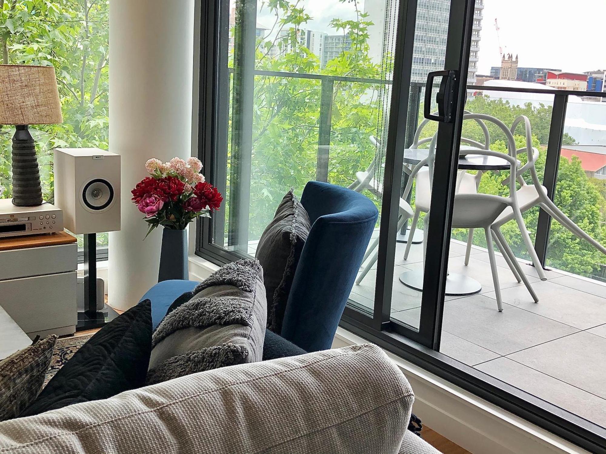 Condo, 2br, 2brm, Pool, Gym, Study Apartment Auckland