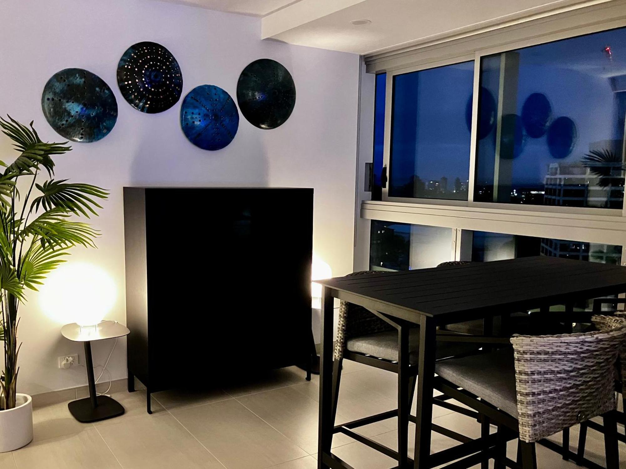 New Condo, Auckland, 3br, Pool, Gym, Parking Apartment