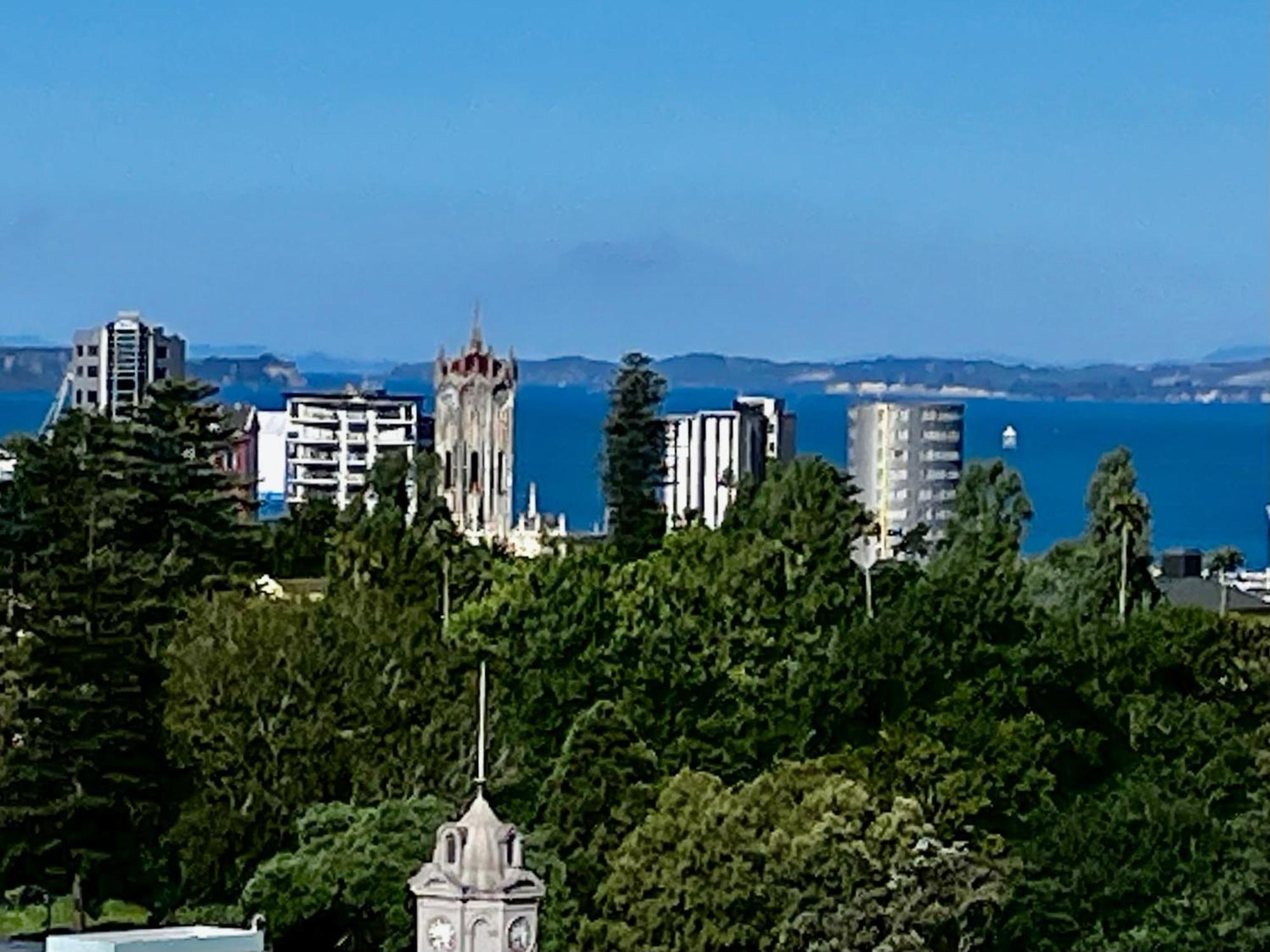 New Condo, Auckland, 3br, Pool, Gym, Parking * Auckland