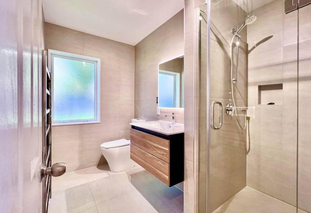 Two Bedroom With Private Entrance In Convenient Location Hospedagem domiciliar *