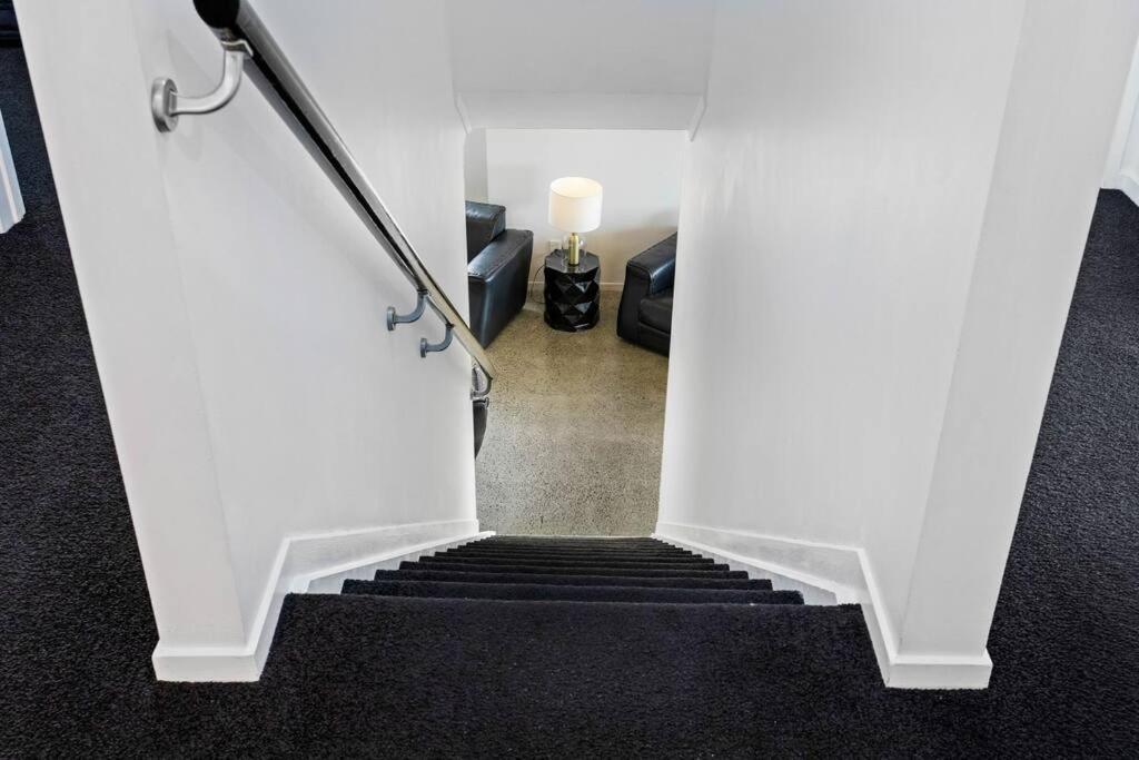 Apartment Awesome Designer 3br In The Heart Of Manukau *