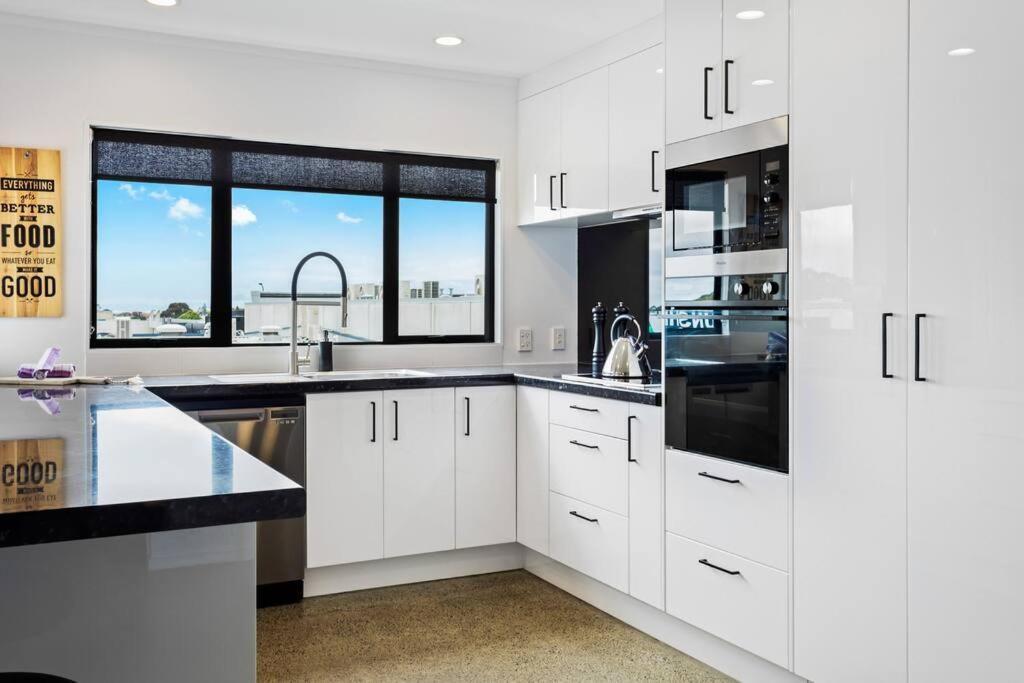 Apartment Awesome Designer 3br In The Heart Of Manukau Auckland