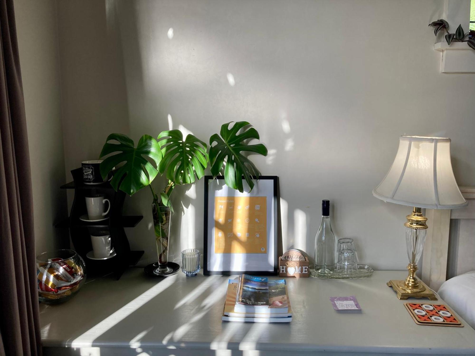 Homestay Spacious And Sunny Master Bedroom In A