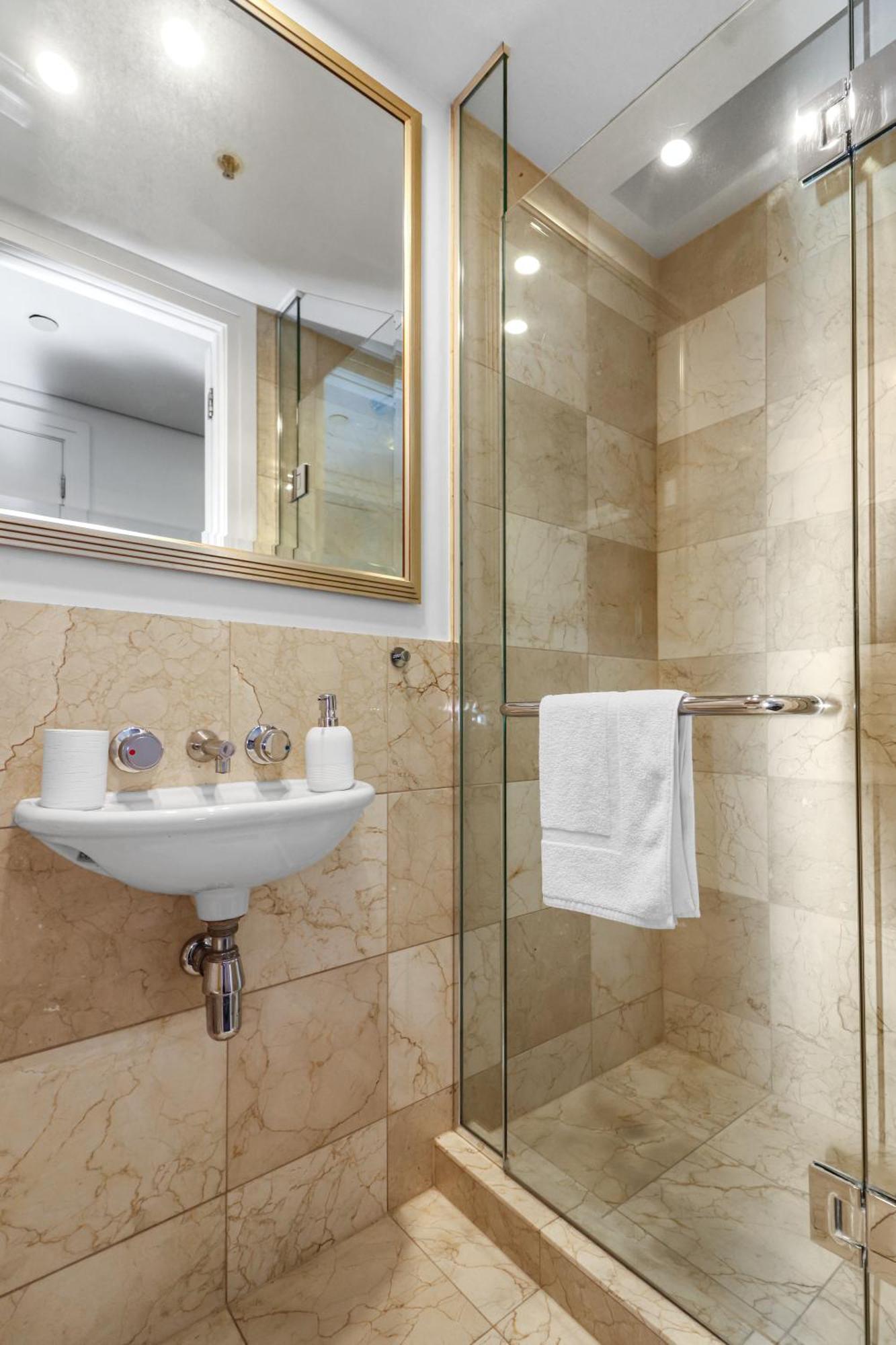 Apartment Majestic Metropolis L 2bed Apt Amazing City View *