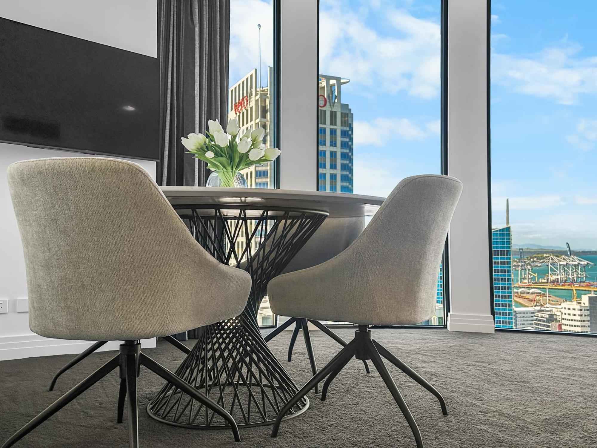 Majestic Metropolis L 2bed Apt Amazing City View
