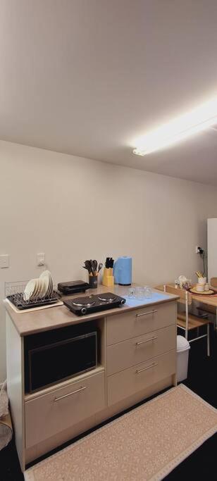 Two Bedroom With Private Entrance In Convenient Location