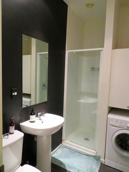 Art Deco Chic On Queen Apartment Auckland