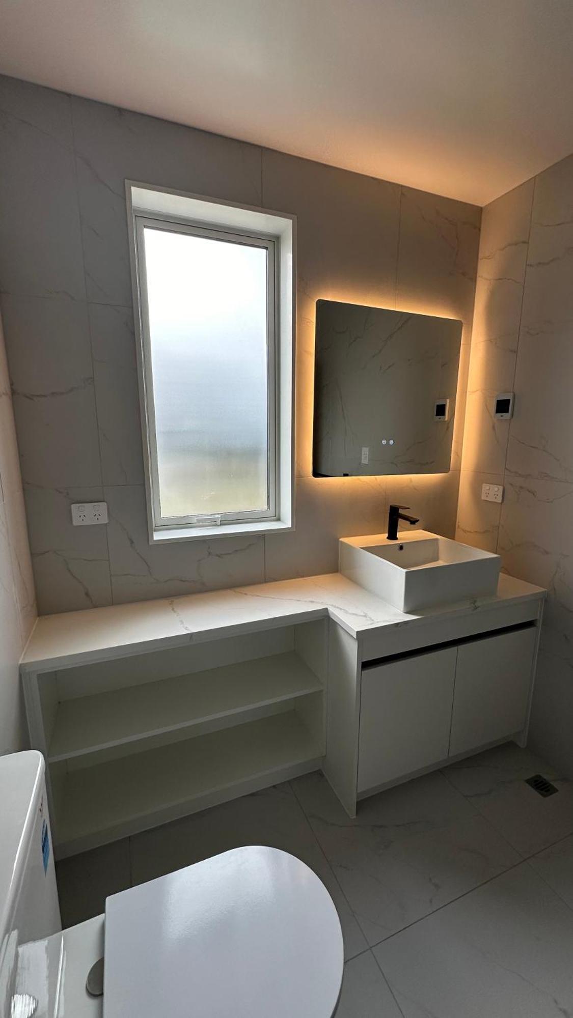 Stylish New Modern 3-br In - Perfect For Your Next Getaway!