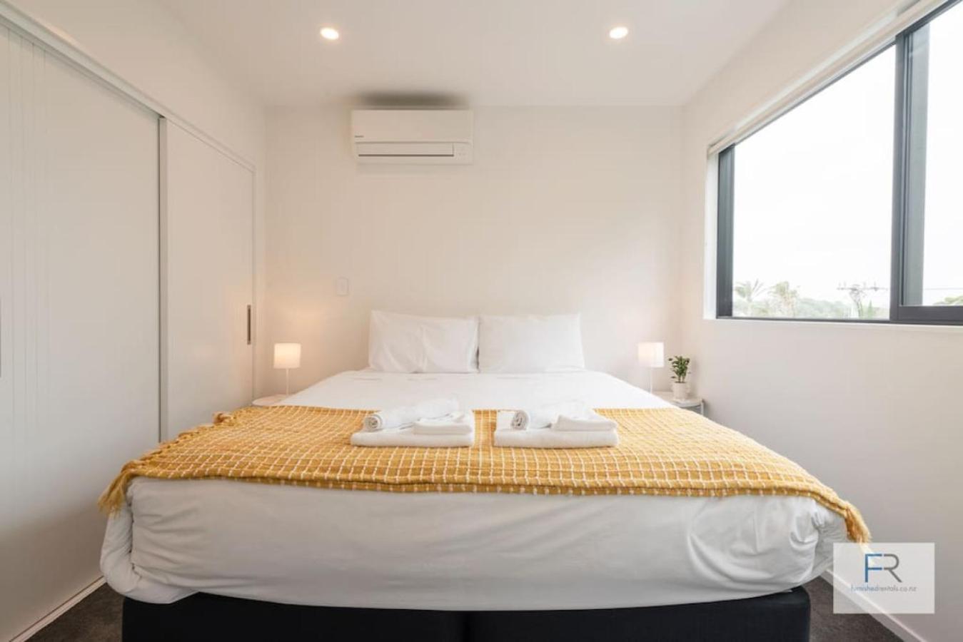 Premier Epsom Townhouse Holiday home *