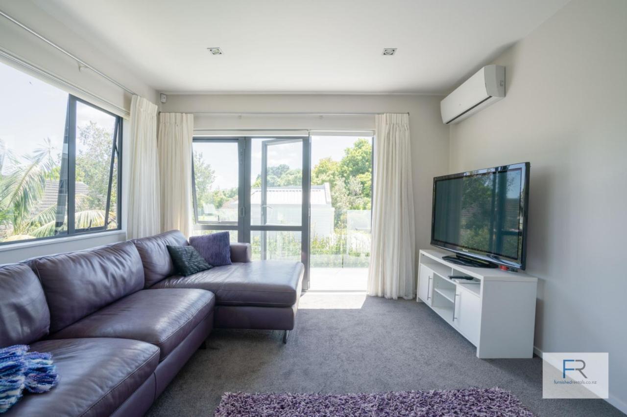 Holiday home Spectacular Tropical Modern Auckland