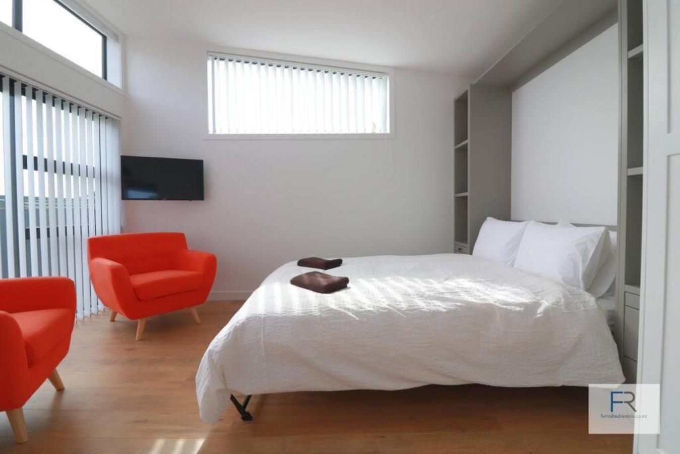 Cosy Tiny With Ocean Views Apartment Auckland