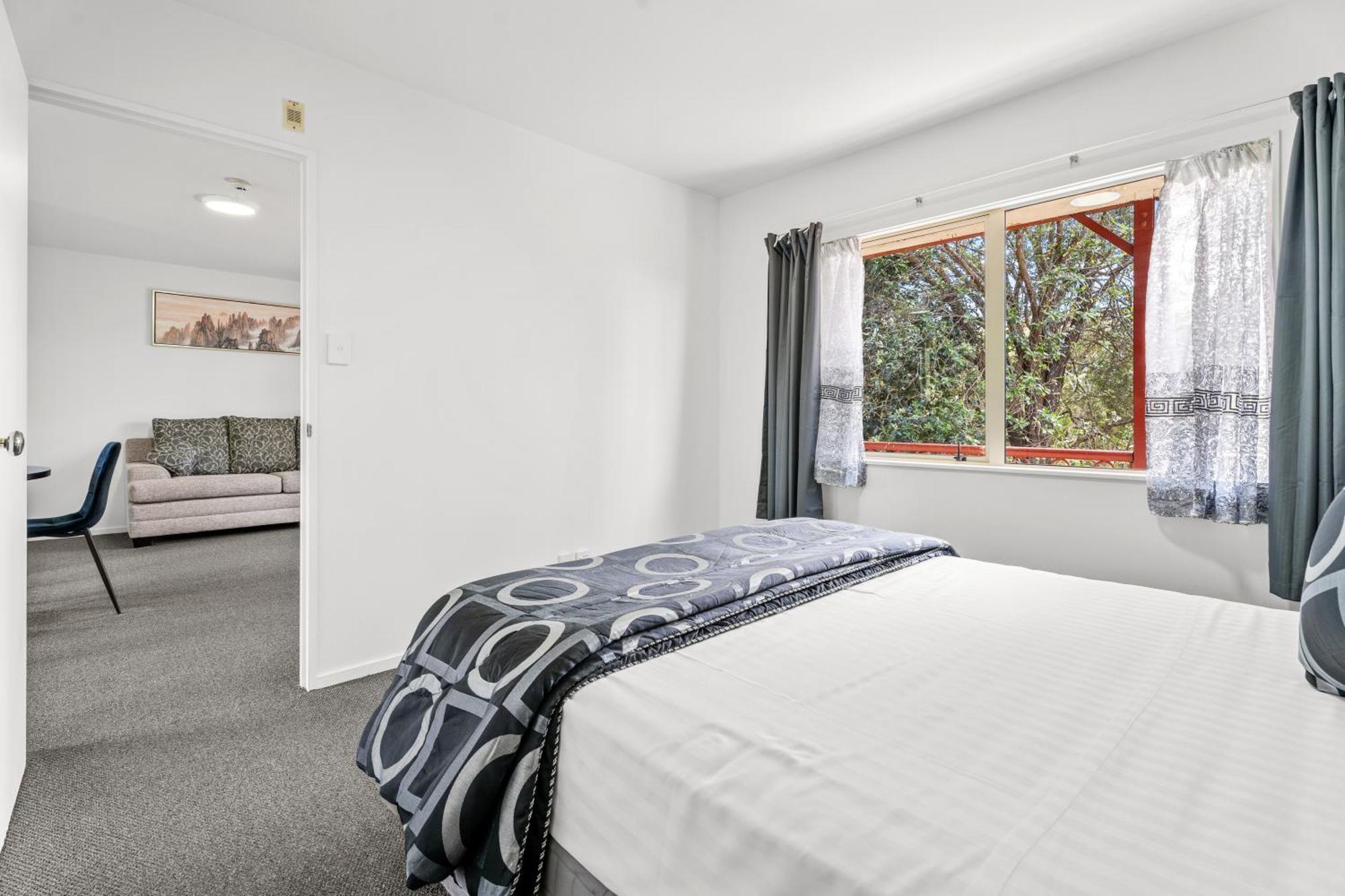 Avondale Motor Motel 3*