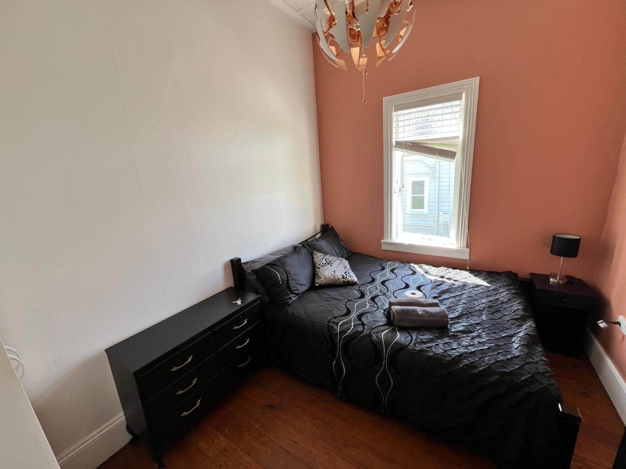 Ponsonby Paget House Homestay *