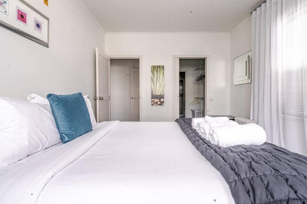 Sunbathed Penthouse With Spectacular Harbour Views * Auckland