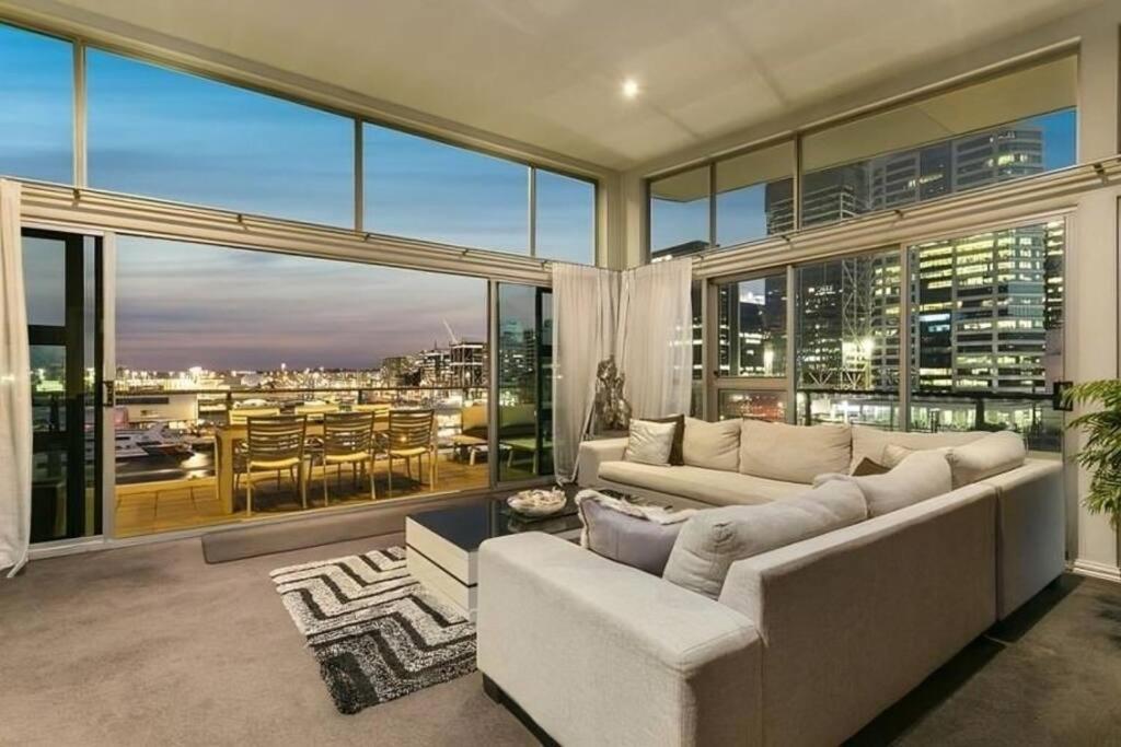 Sunbathed Penthouse With Spectacular Harbour Views Auckland