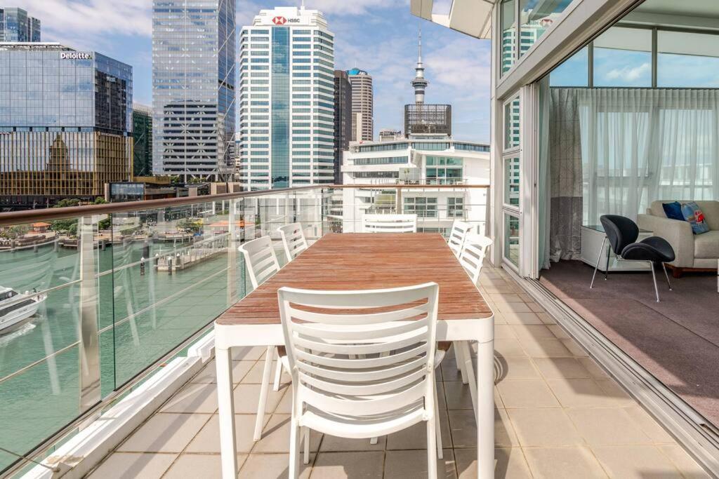 Apartment Sunbathed Penthouse With Spectacular Harbour Views Auckland