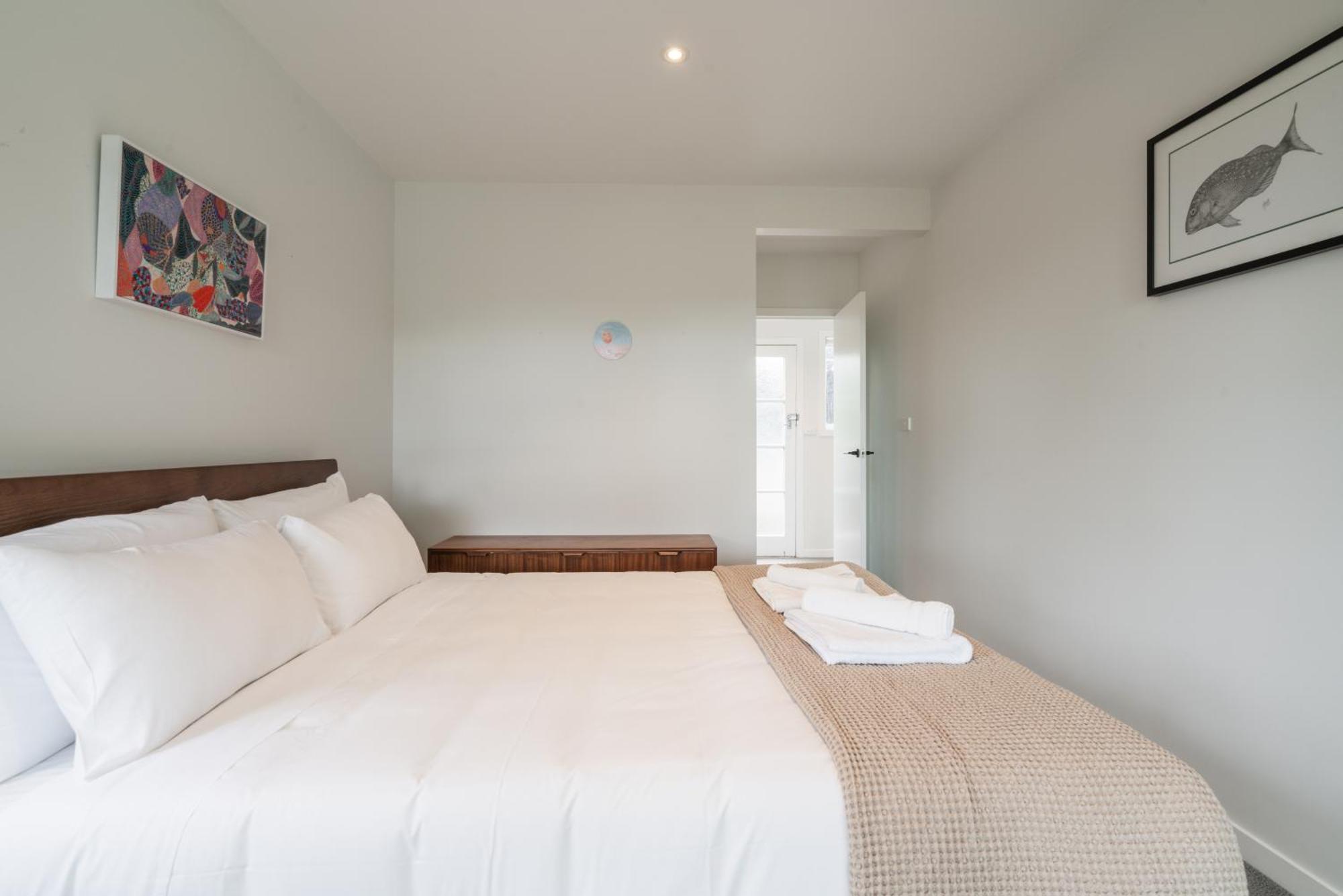 Holiday home Stunning Poolside Auckland