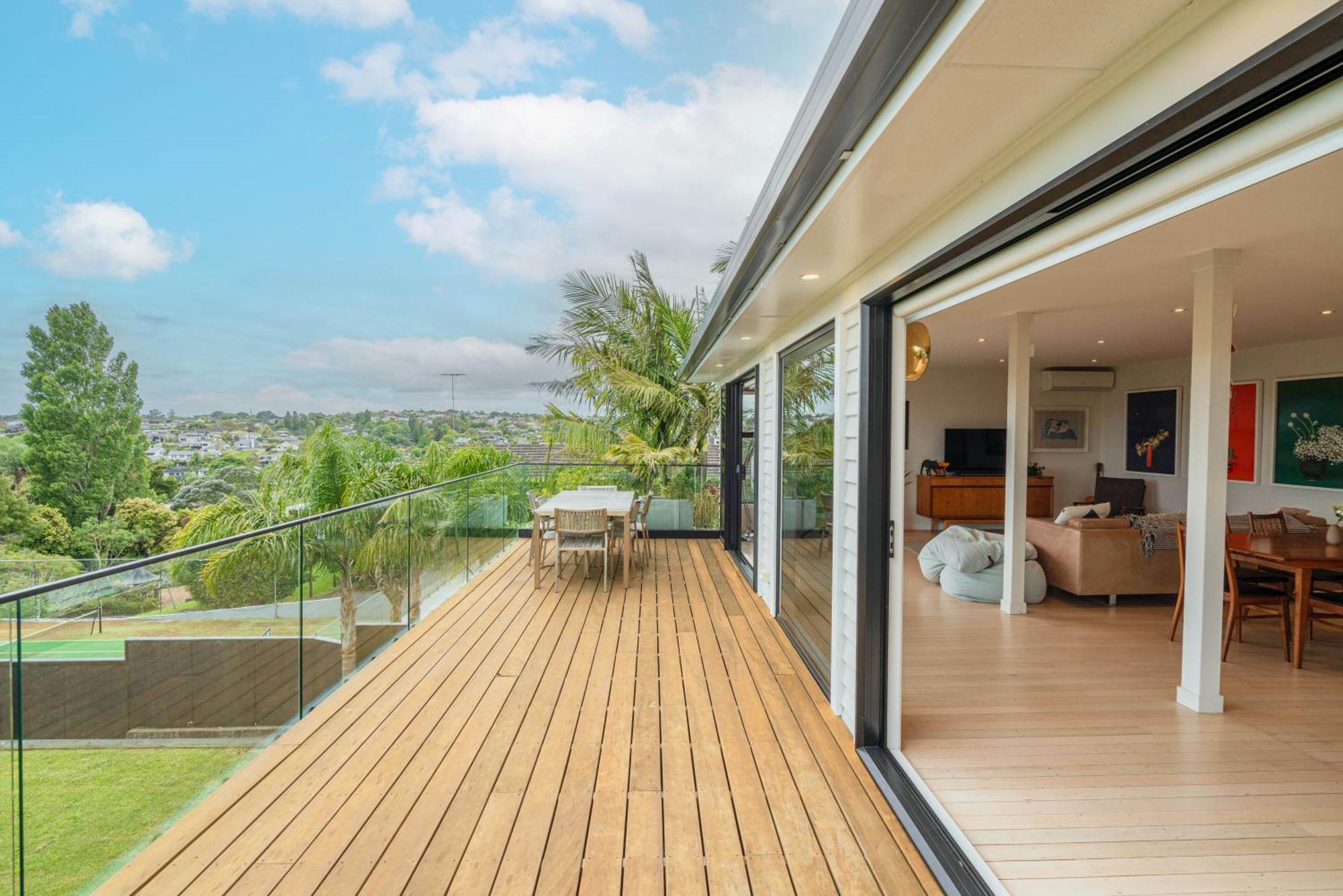 Stunning Poolside * Auckland
