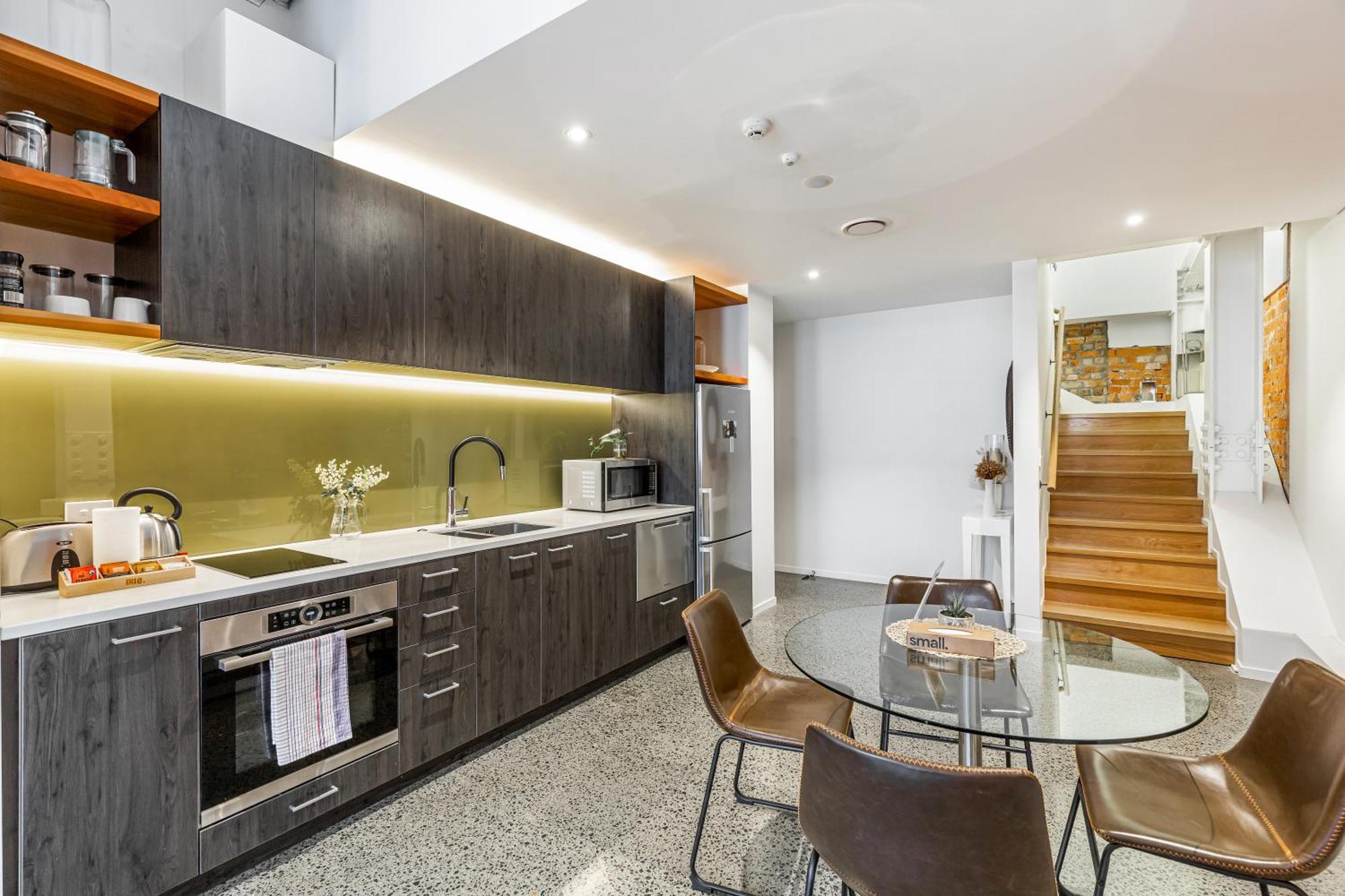 Modern Downtown In The Heart Of Cbd Walk Everywhere Apartment Auckland