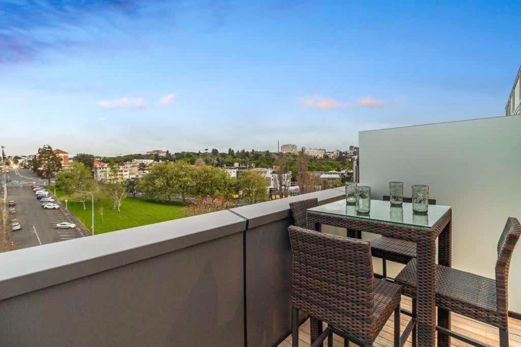 Apartment Bright 2br Penthouse Family Friendly Near Arena Auckland