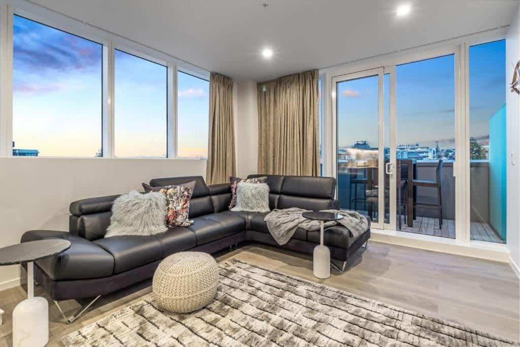 Apartment Bright 2br Penthouse Family Friendly Near Arena *