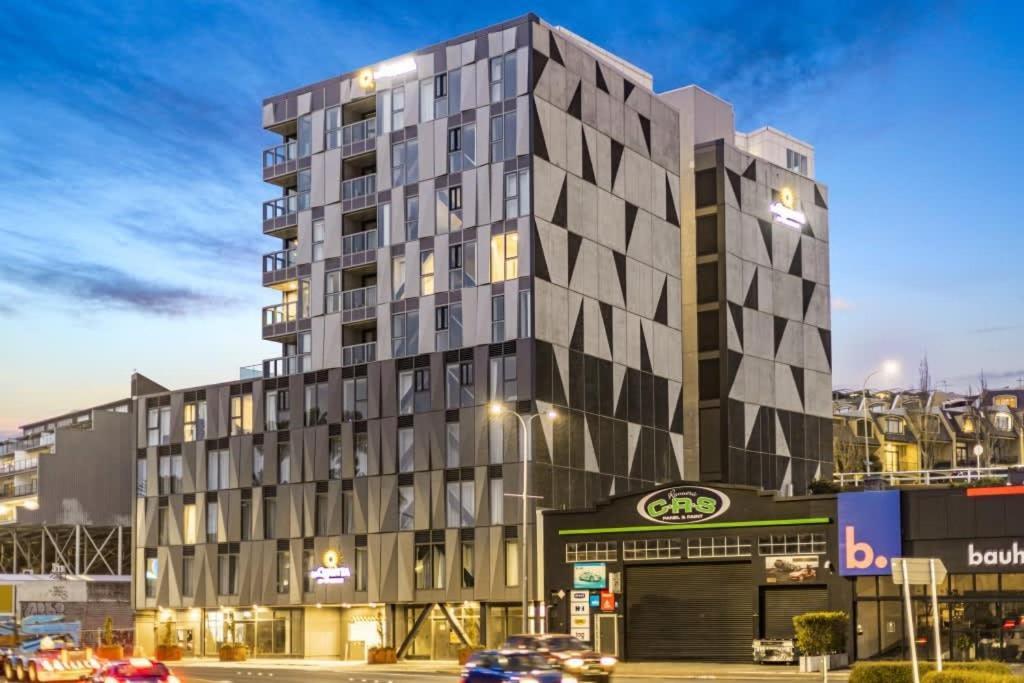 Apartment Bright 2br Penthouse Family Friendly Near Arena Auckland